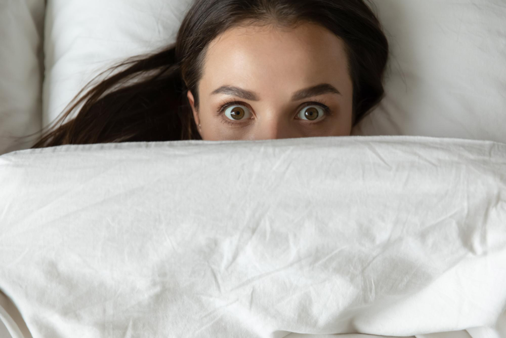 dormir ojos abiertos